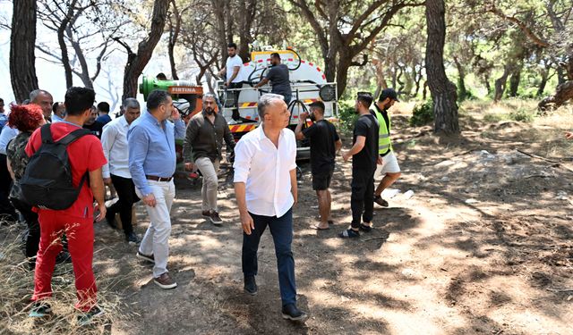 Muratpaşa Belediyesi, 19 araçla yangına müdahale etti