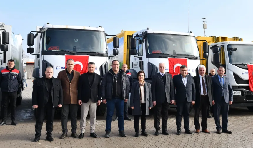 Başkan Erdem: ''Temizlik hizmetleri araç filosu hayırlı olsun''