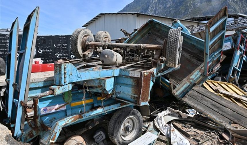 Manisa Büyükşehir Belediyesi, hurda araç ve malzemeleri devrediyor 