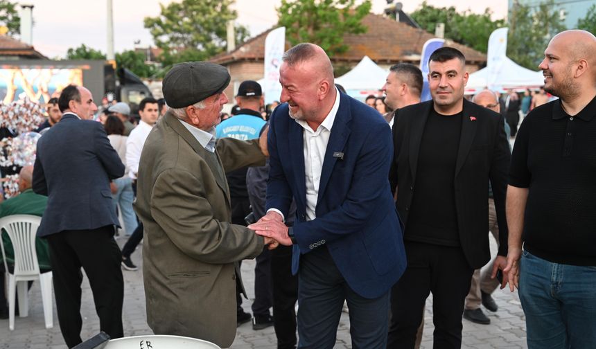 Başkan Karabatı, vatandaşlarla bir araya geldi