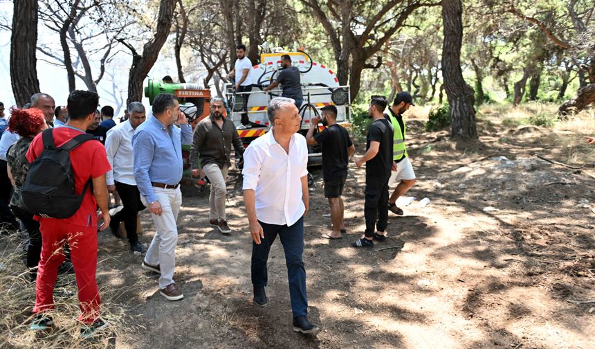 Muratpaşa Belediyesi, 19 araçla yangına müdahale etti