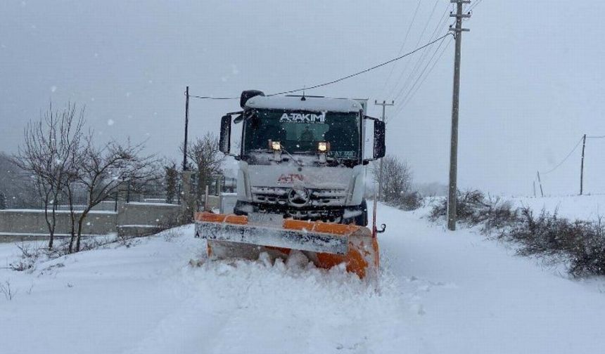 Kocaeli A Takımı karla mücadelede yoğun mesai harcıyor